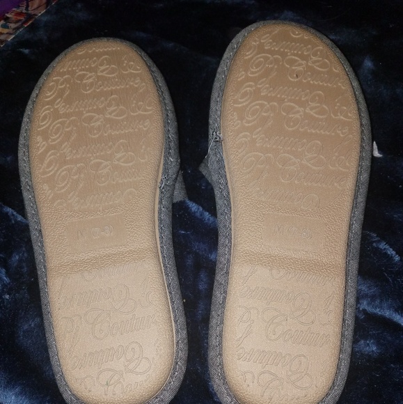 Adorable bedroom shoes. - Picture 4 of 4